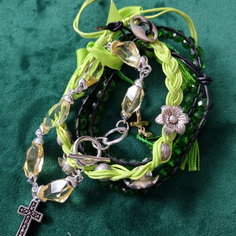 4/$20 Green and Silver Multi-Layered Bracelet Set